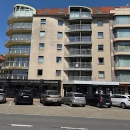 In Nieuwpoort-bad Near Daire Nieuwpoort